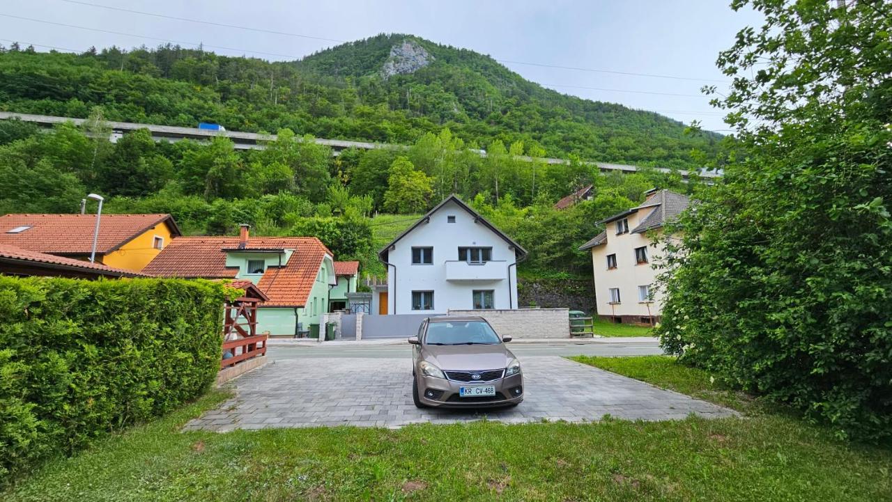 Apartma Sava-Stol Jesenice Εξωτερικό φωτογραφία