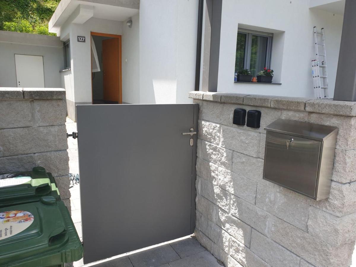 Apartma Sava-Stol Jesenice Εξωτερικό φωτογραφία